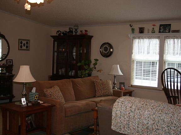3rd image of 1211 Oak Brook Ln