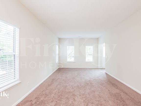 4th image of 7031 Reedy Creek Rd