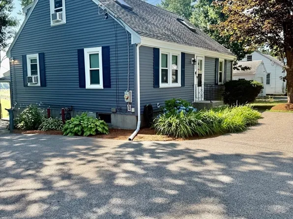 353 Plain St, Millis, MA 02054