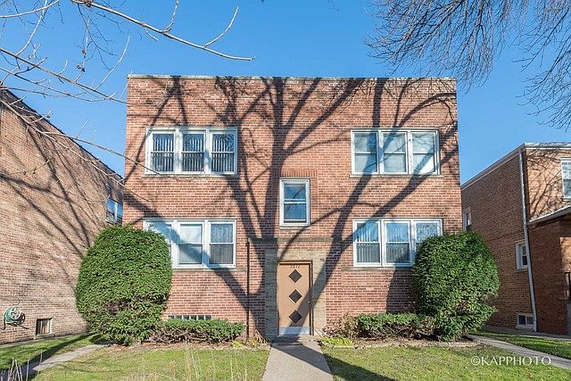 1st image of 2842 W Summerdale Ave