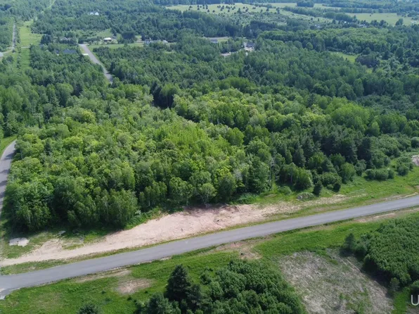 Eagle Dr, Chassell, MI 49916