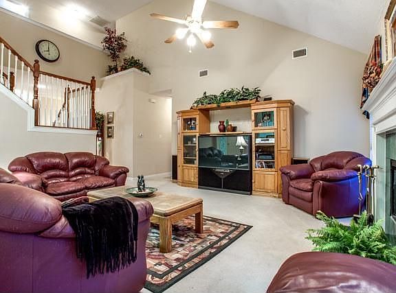 5th image of 2402 Balsam Dr