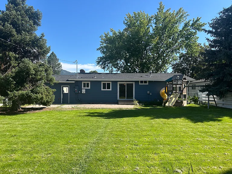 1816 Dixon Ave — Photo 21