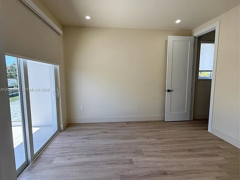 3326 Elizabeth St — Photo 47