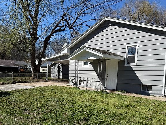 2nd image of 1453 S Fort Ave