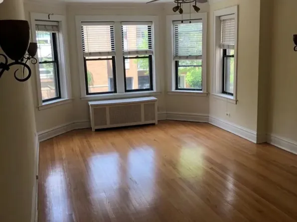 917 Ontario St APT 2, Oak Park, IL 60302