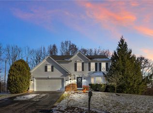 228 Edgewood Dr, Beaver, PA 15009