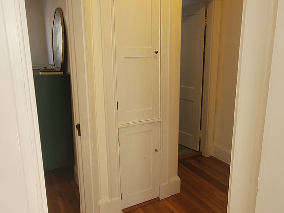 4th image of 44 Hillsdale St #1