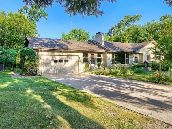 3681 Rustic Pl, Shoreview, MN 55126