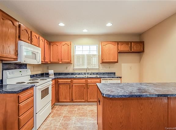 2nd image of 3681 Huyton Ct
