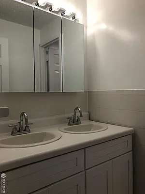 Rented by Oxford Property Group | media 16