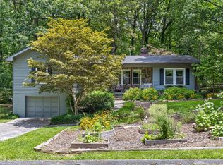 1617 Devlan Forest Ln, Signal Mountain, TN 37377