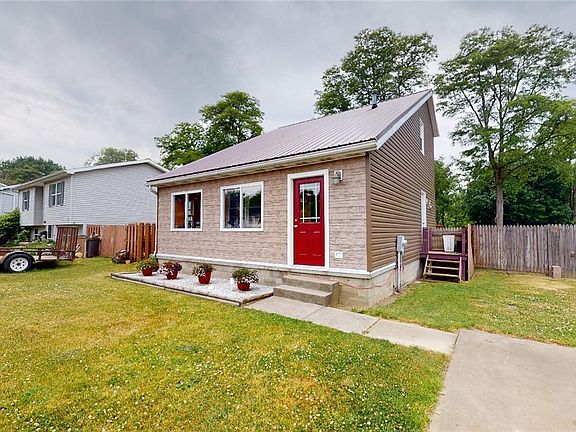 3rd image of 4310 Creekside Dr