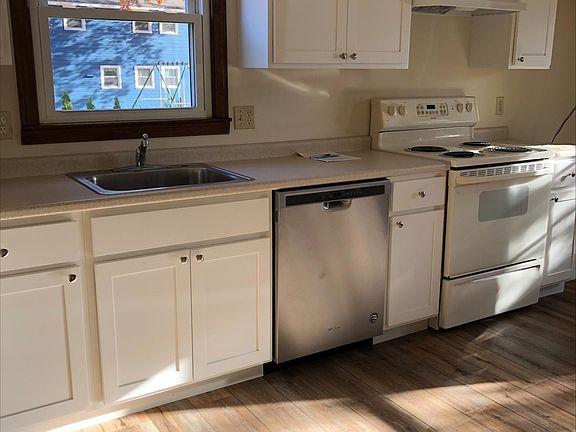 4th image of 29 Forge Dr #29