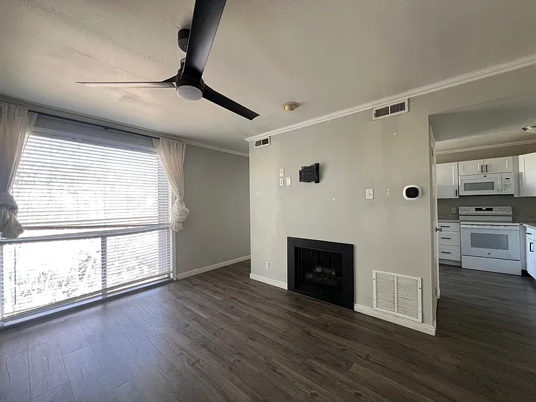 438 N Center St #309 — Photo 16