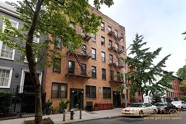 Rented by aptsandlofts.com | media 14