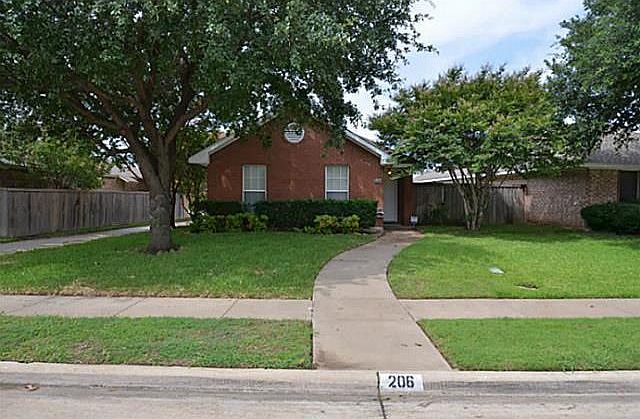 1st image of 206 Teakwood Ln