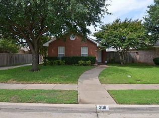 206 Teakwood Ln, Lewisville, TX 75067