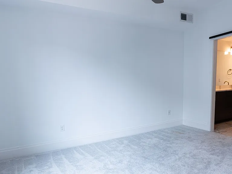 1836 Memorial Dr SE — Photo 5