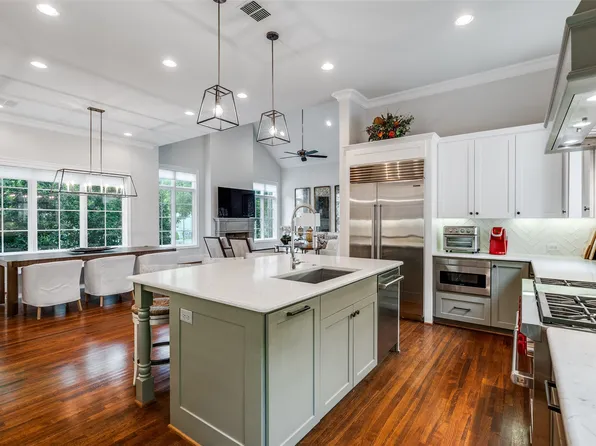 32 Fawn Wood Dr, Dallas, TX 75248