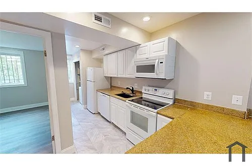2309 Green St SE #301 Photo 1