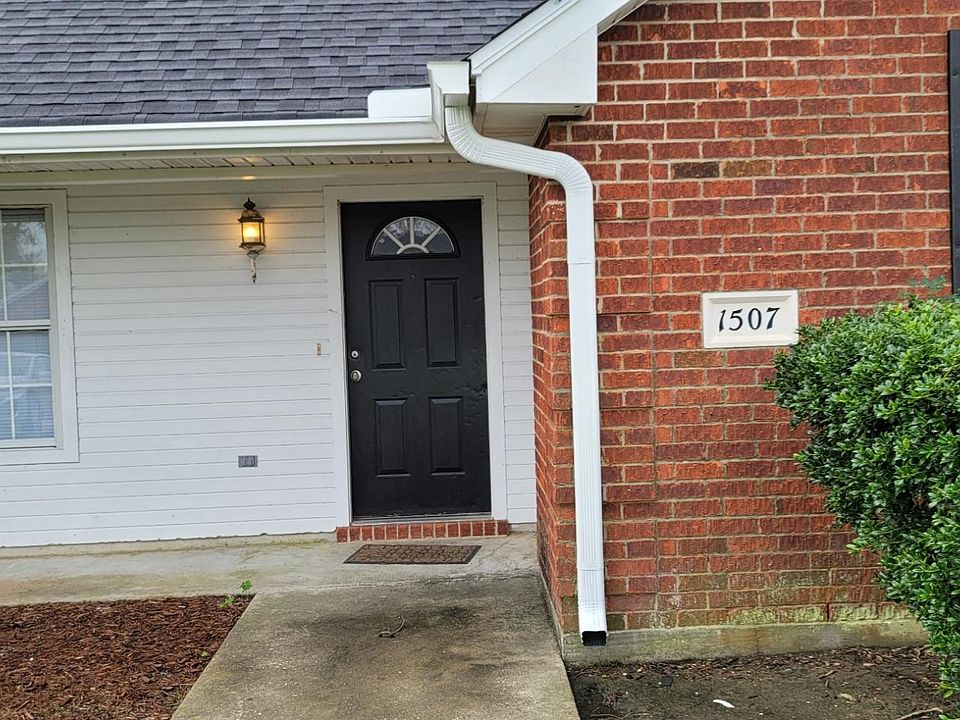 1st image of 1507 N Vintage Ln