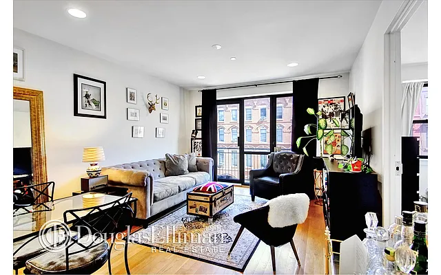 Rented by Douglas Elliman | media 16