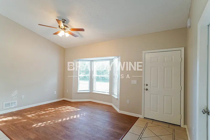 4 bed, 2.0 bath, 1746 sqft, $2,095 — Photo 4