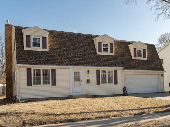 3210 Knoll Ln NW, Rochester, MN 55901