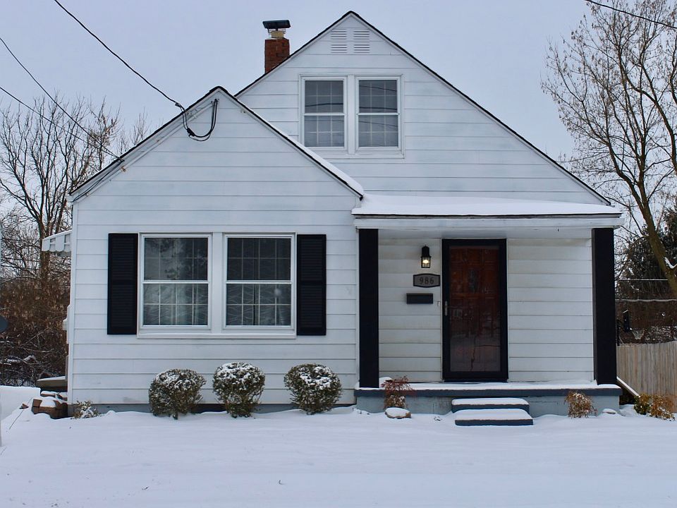 1st image of 986 Fife Ave