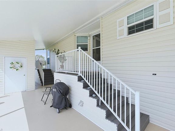 2nd image of 561 Charlemagne BLVD