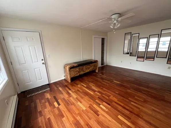 1211 Gold Star Hwy Unit 1211, Groton, CT 06340