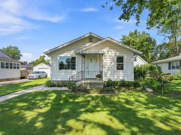626 E Division St, Lockport, IL 60441