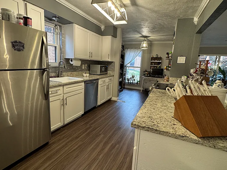 6486 Welch Ct — Photo 3