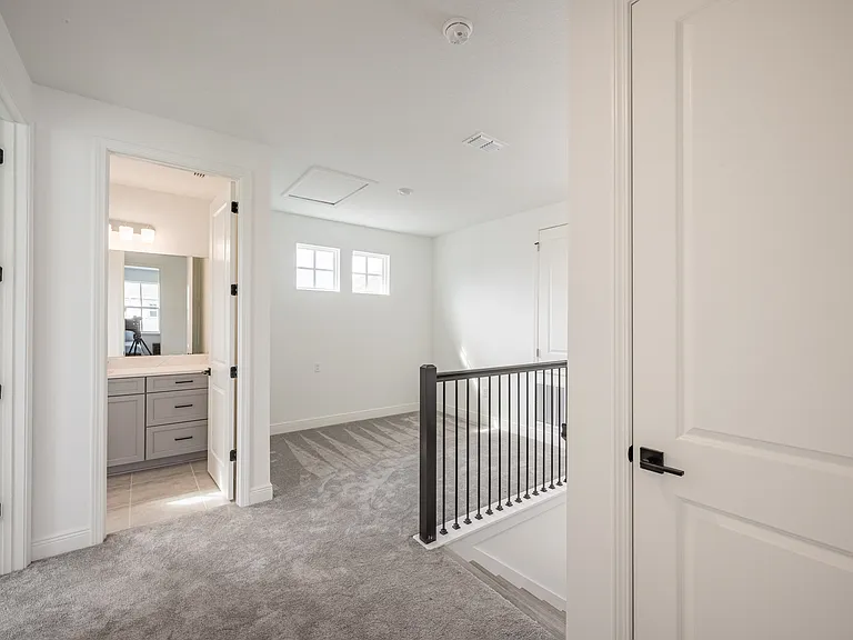 10132 Peebles St — Photo 58
