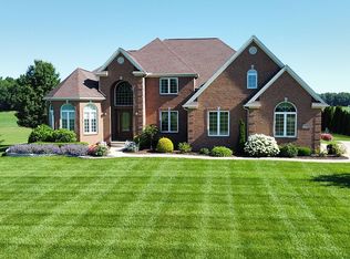 5658 Wheatland Dr, Tecumseh, MI 49286