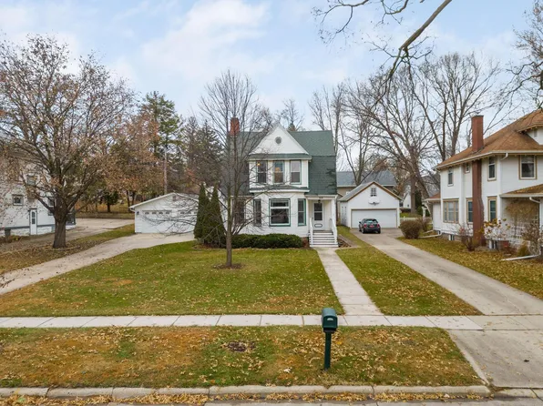 618 1st Ave NW, Waverly, IA 50677