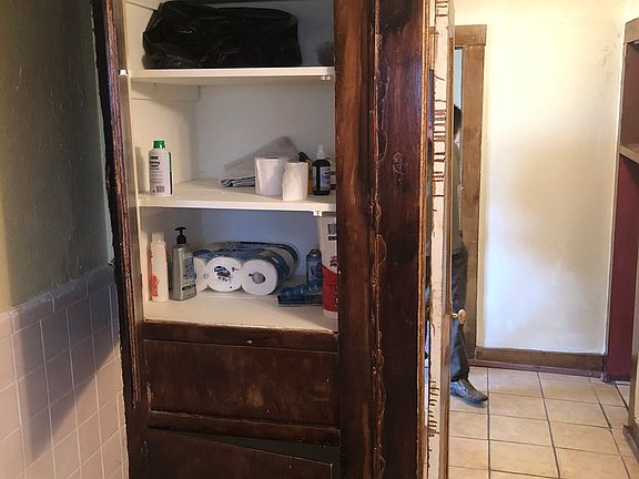 5th image of 120 NW Avenue D