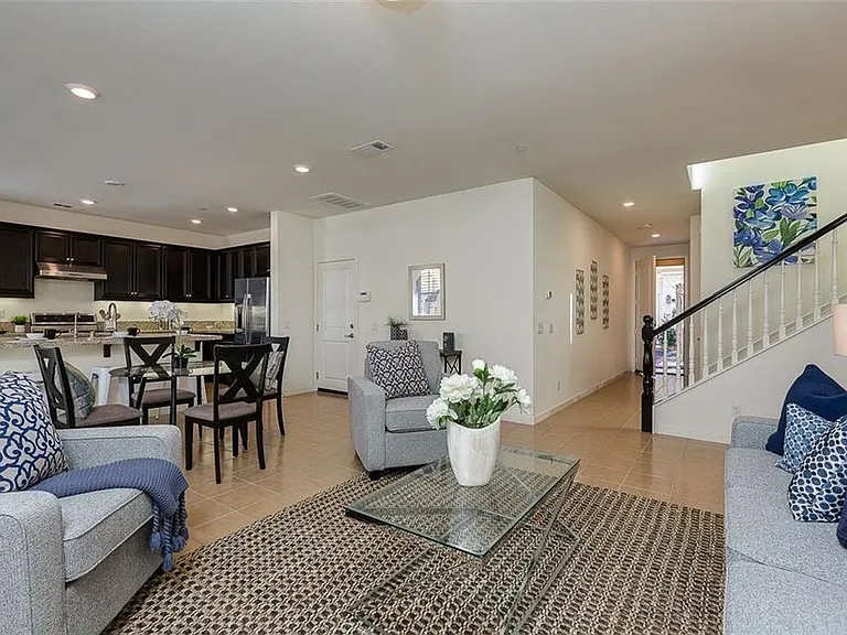 21100 Blossom Way — Photo 8