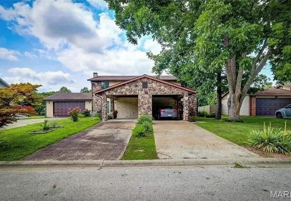 307 Britanna Dr