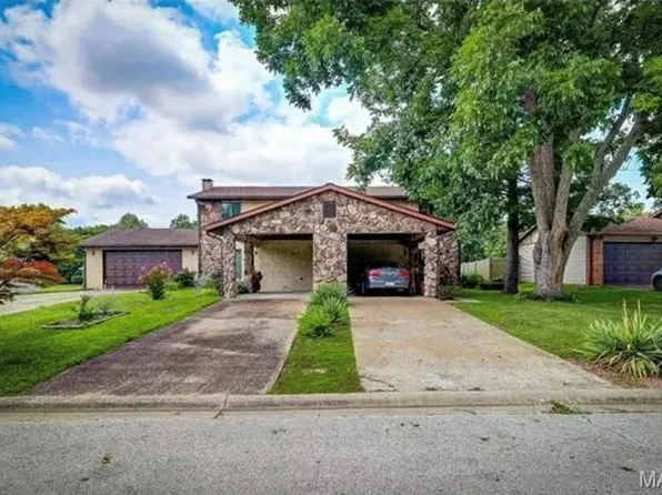 307 Britanna Dr, Swansea, IL 62226