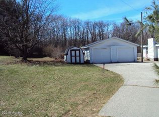 1734 Barron Lake Rd, Niles, MI 49120