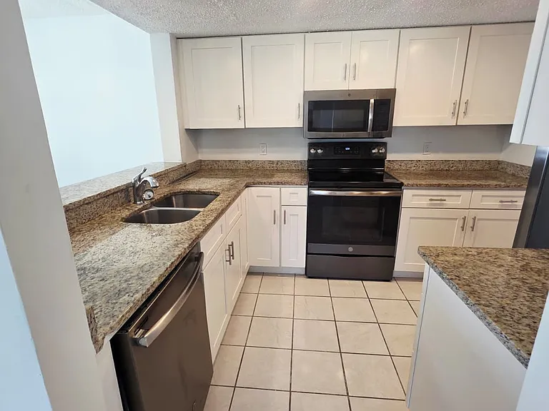 2470 Lakeway Branch Dr #907 — Photo 7