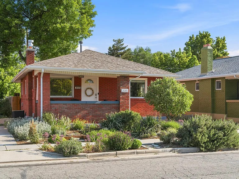 235 E Downington Ave — Photo 1