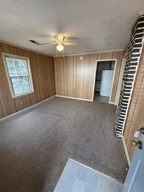 2 bed, 1050 sqft, $800 — Photo 2