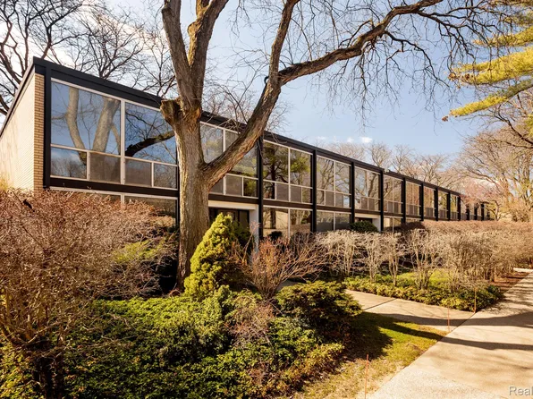 1301 Joliet Pl, Detroit, MI 48207