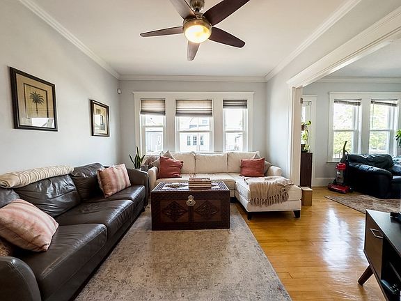 3rd image of 7 Bradford Ave #7