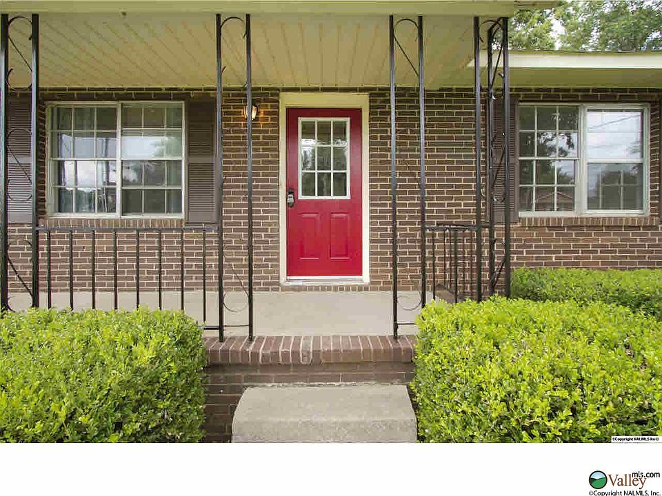 1st image of 2511 Yorkshire Dr SW