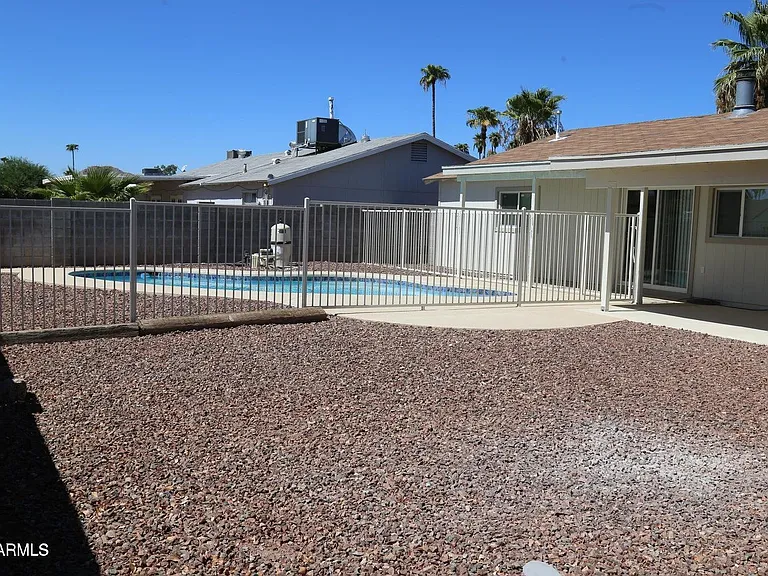 3737 E Eugie Ave — Photo 22