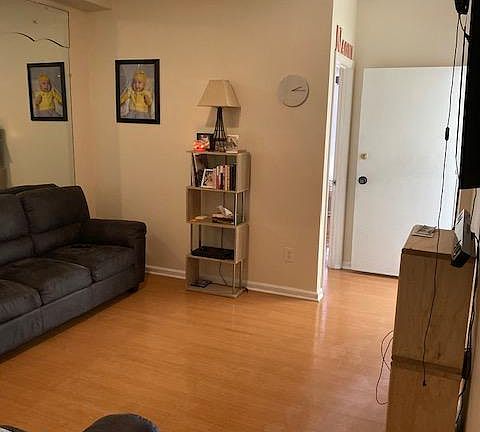 5th image of 2739 W Allegheny Ave